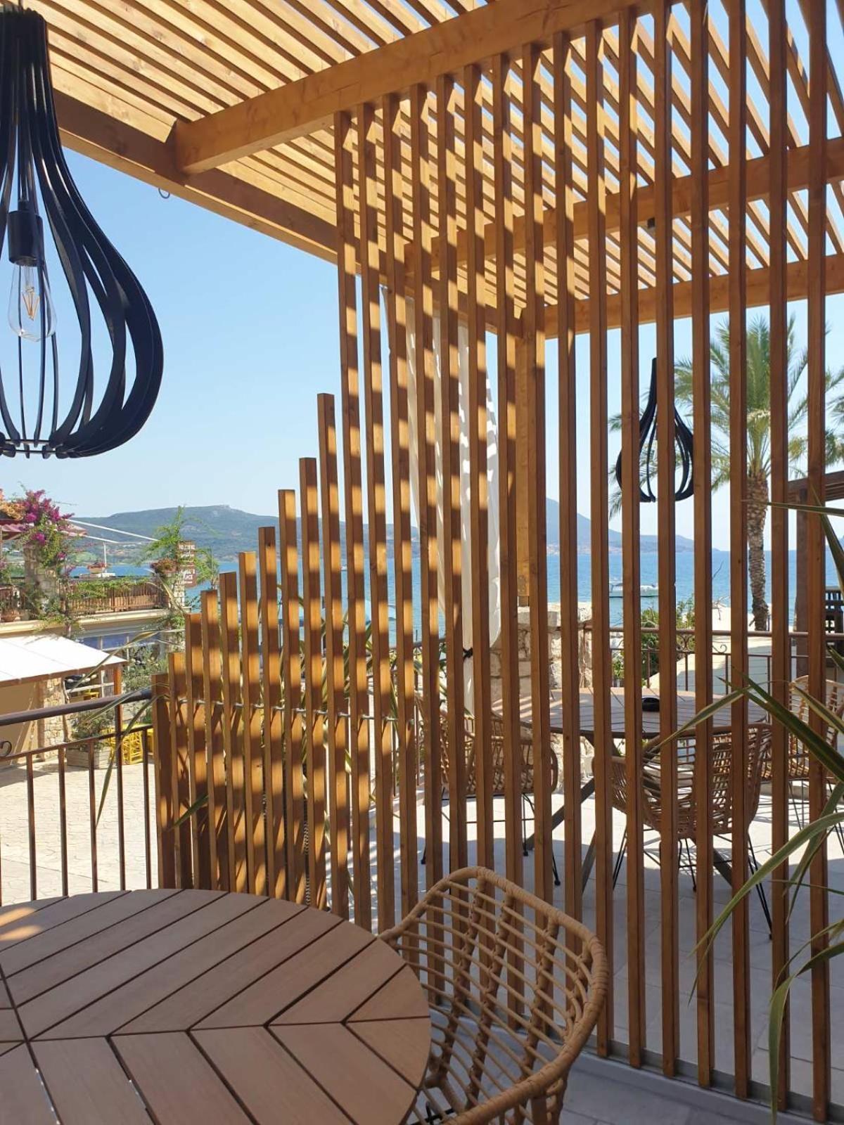 Vista Al Mare Luxury Отель Гиалова